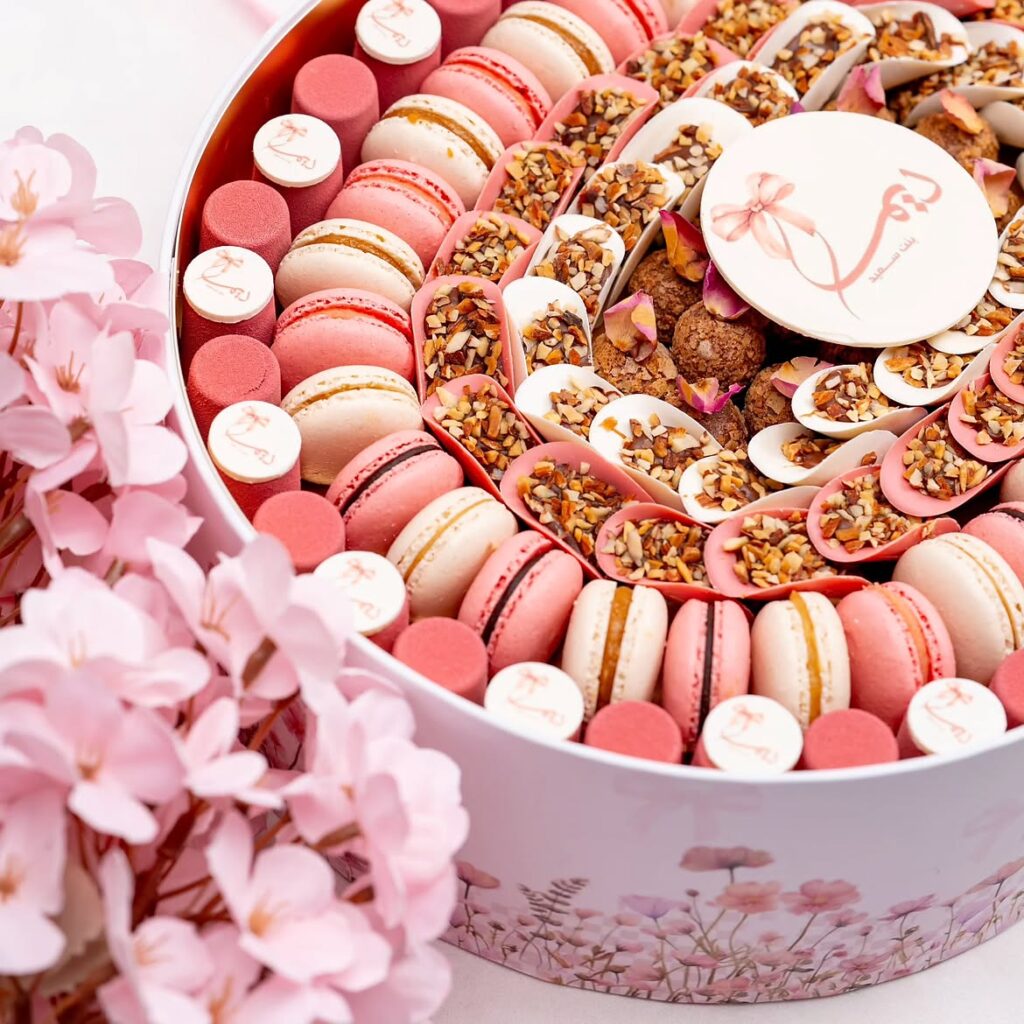 Luxury customized macarons and macaron tower by Fa Le Bon Chocolaiter in the UAE